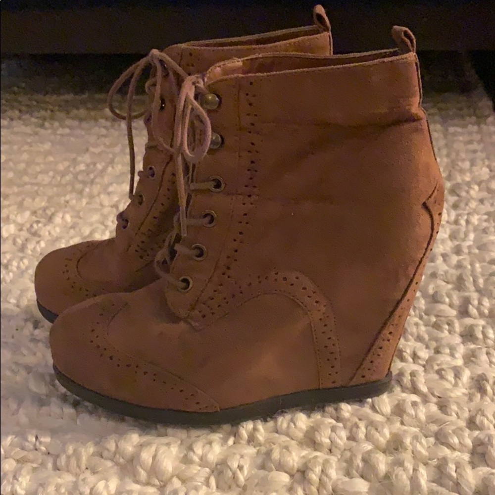 Hidden wedge heel oxford booties